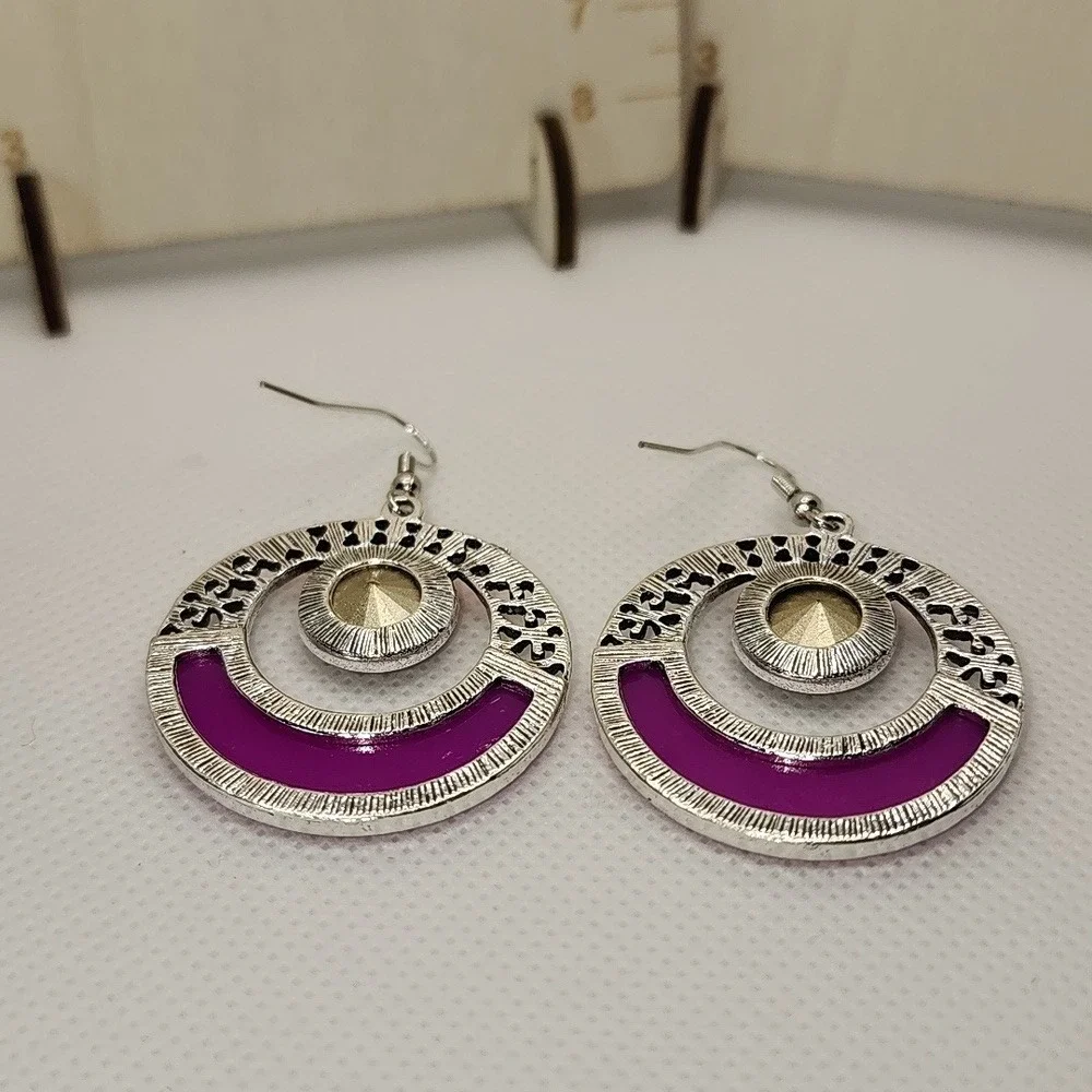 Elegant Purple and Silver Earrings‎